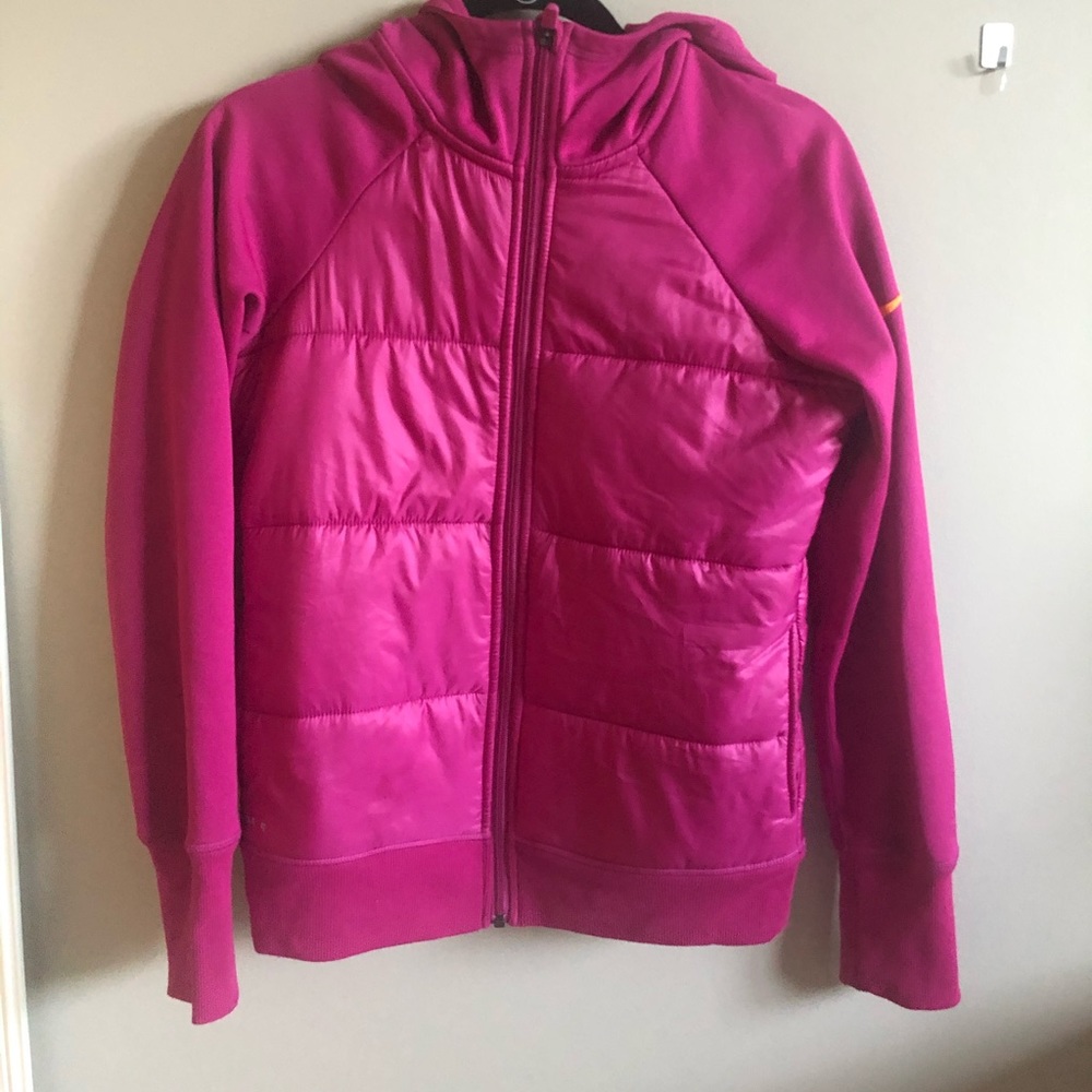 Puffer nike jacket(therma fit)